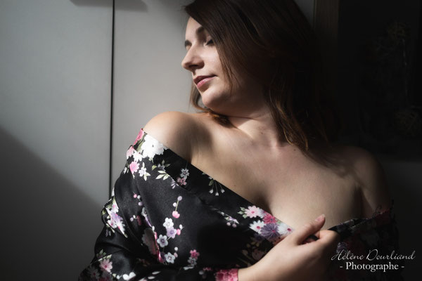Femme retrouvant confiance en son image grâce à la photographie