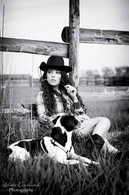 shooting photo femme en extérieur avec chien Yvelines
