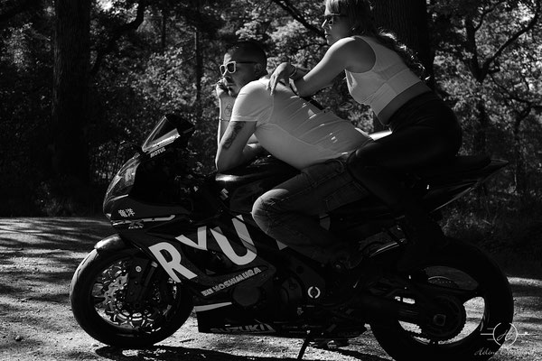 shooting moto en couple en forêt Yvelines