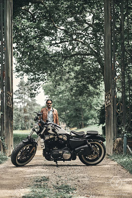 séance photo biker en pleine nature