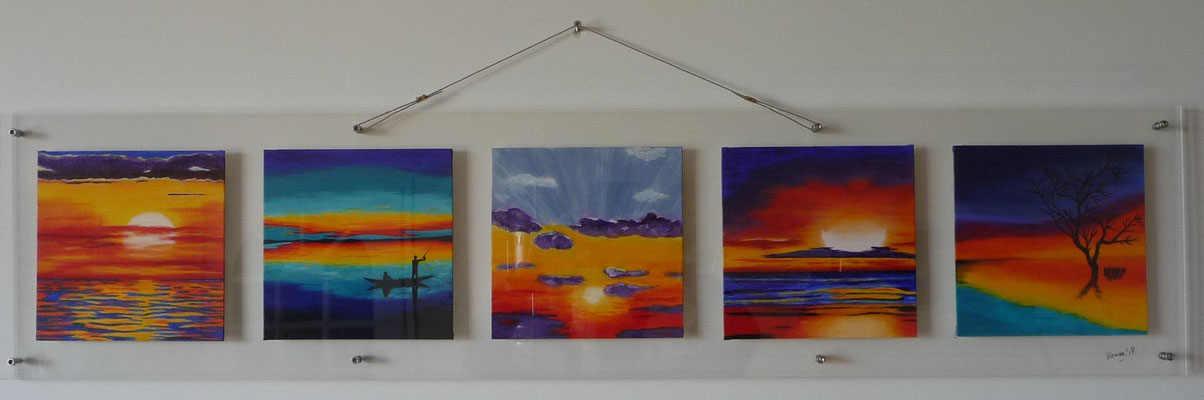 Dawn, 2018  5x  20x20, tussen plexiglas