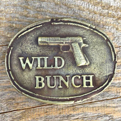 Buckle WILD BUNCH für echte Cowboys. Gefertigt in Handarbeit aus massivem Messing mit antik patinierter Oberfläche. schnallenkunst