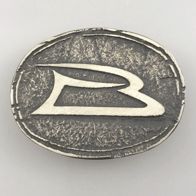 Individuelle Gürtelschnalle / Buckle nach Kundenwunsch. Echte Handarbeit aus massivem Messing mit antik vernickelter Oberfläche. - schnallenkunst