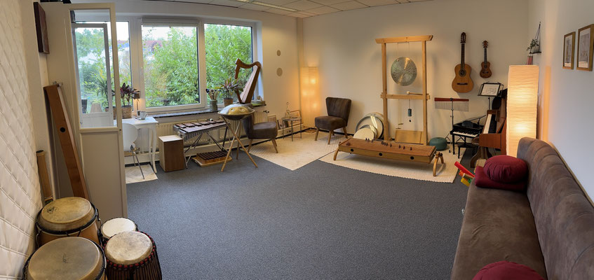 alt="Musiktherapie Praxis Kokoro in Hamburg Raum"