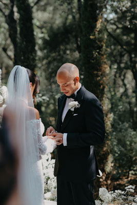 L'échange des alliances mariage Provence