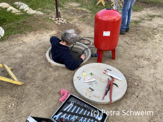 Foto: Petra Schweim - Gartenbrunnen und Technik