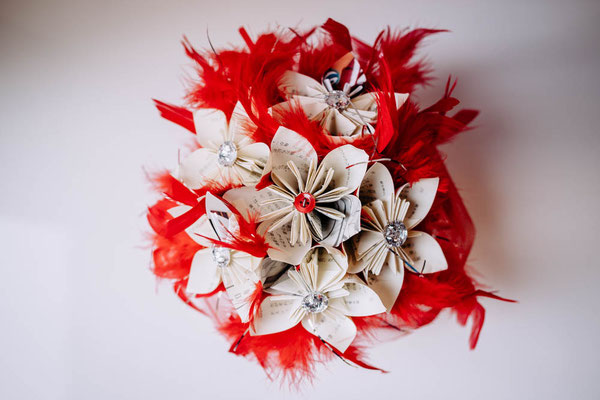 Collection Séverine Bouquet De Mariée En Fleurs En Papier Origami Manga Et Tissus Rose Rouge Et Blanc