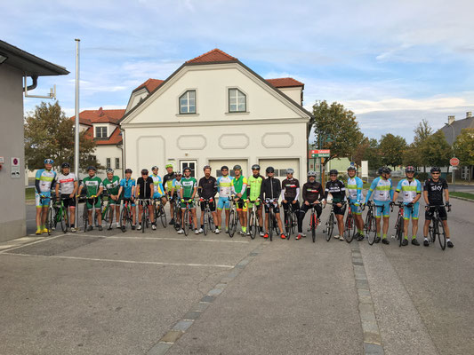 Rennradverein Athletics Leithaprodersdorf, Hornsteinbewegt, ketterechts