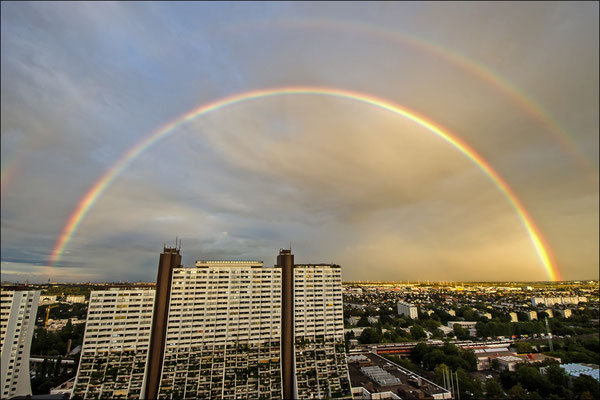 © Peter Mayer, Wien, Regenbogen über Alterlaa