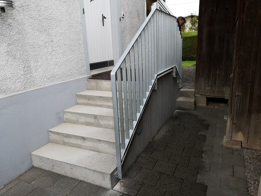 metallisch 13 Treppen Podest Geländer