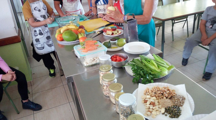 Una muestra de productos para el taller de desayunos saludables