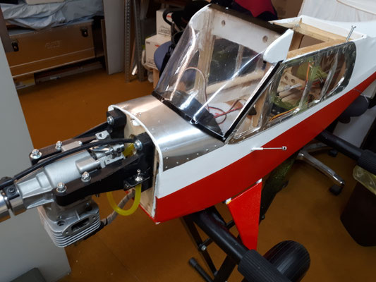 2,2m Benzin Piper mit DLE20