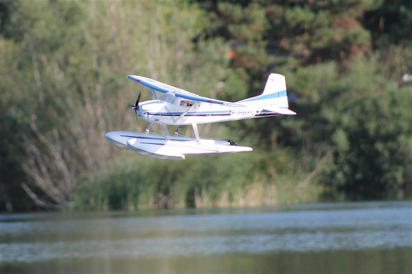 CESSNA 185 - Edo Modell   Flug-Modellbau