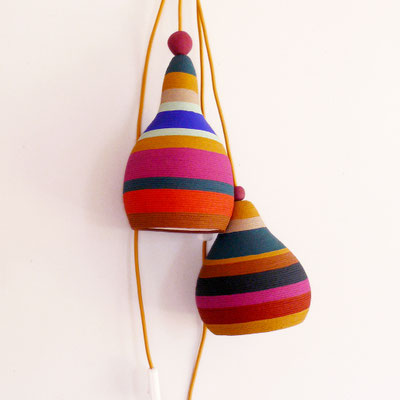 LAMPE+rose-lampe=rayure-lampe=multicolore-suspension-luminaire-lustre+design-sarah+morin-peintures+ressources-fabrication+francaise-compiègne-hautS+DE+FRANCE-design-lampe+ecologique-calebasse-lampe+calebasse