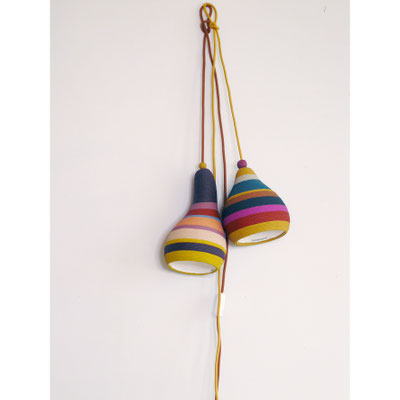 LAMPE+rose-lampe=rayure-lampe=multicolore-suspension-luminaire-lustre+design-sarah+morin-peintures+ressources-fabrication+francaise-compiègne-hautS+DE+FRANCE-design-lampe+ecologique-calebasse-lampe+calebasse