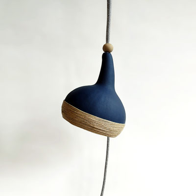 lampe-lampe+poetique-lampe+baladeuse-suspension-createur-francais-fabrication-francaise-made-in-france-sarah+morin-design-luminaire-couleur-artisanat-decoration+wabisabi