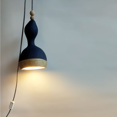 lampe-lampe+poetique-lampe+baladeuse-suspension-createur-francais-fabrication-francaise-made-in-france-sarah+morin-design-luminaire-couleur-artisanat-decoration+wabisabi