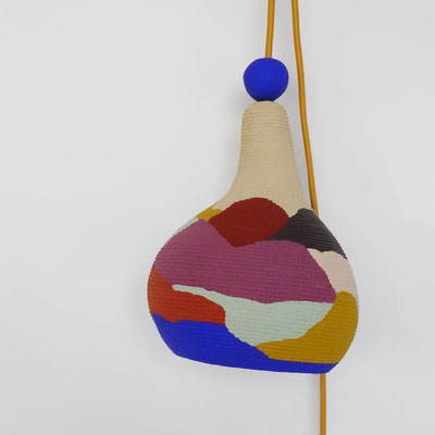 lampe-lampe+baladeuse-suspension-createur-francais-fabrication-francaise-made-in-france-sarah+morin-design-luminaire-couleur-artisanat