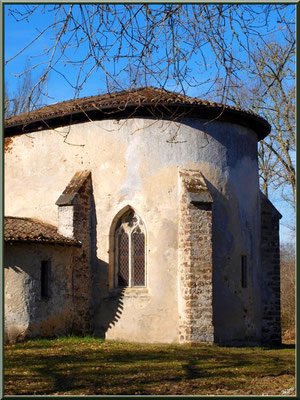 Eglise St Michel du Vieux Lugo à Lugos (Gironde) : façade Sud-Est