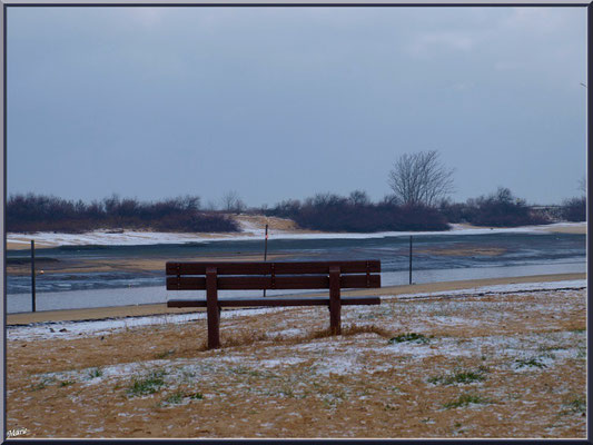 Banc et chenal d'entrée au port en habit neigeux (février 2012)