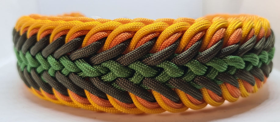 Moonshine. Forest,Olive,Apricot,Fox. 4,1cm