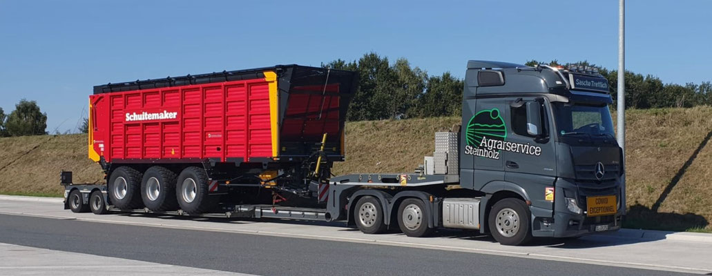 Transport Häckselwagen nach Bayern
