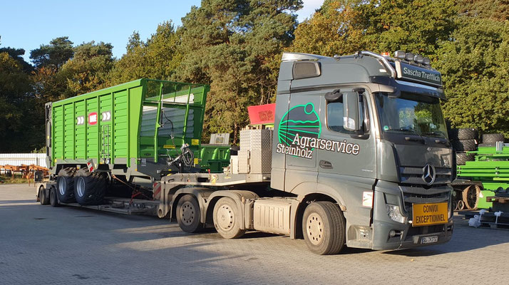 Transport Überladewagen nach Holland