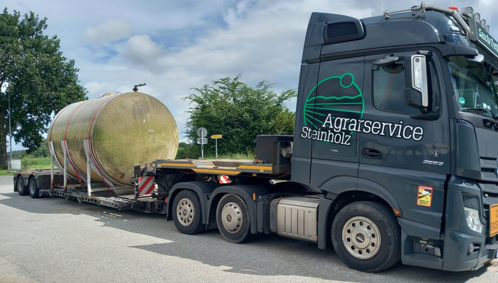 Transport von Silo und Tank an die Nordsee