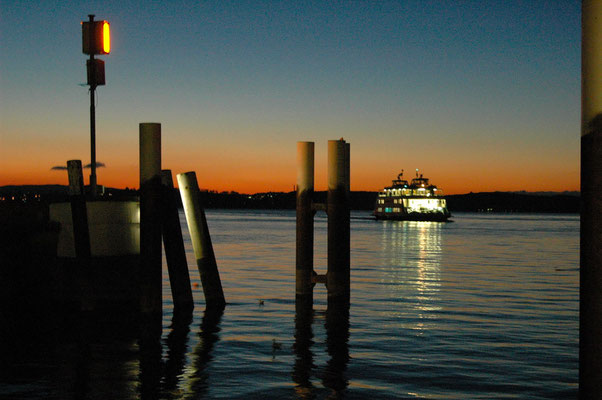 Am Meersburger Hafen.