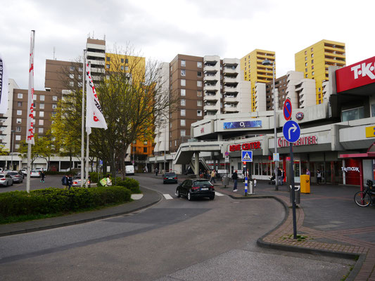 "Mich haben die Orte interessiert, die nicht in den Reiseführern standen. So bin ich nach Köln-Chorweiler gekommen. Ich wollte verstehen, wie Architekten der 1960er Jahre in so offensichtlich hässlichen Bauten etwas Schönes entdecken konnten." 