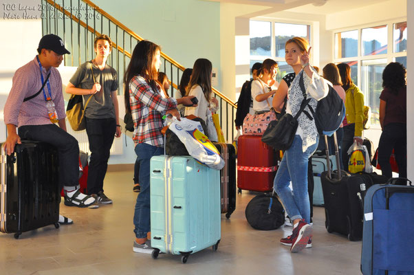 Students arriving at the campus in Lapus