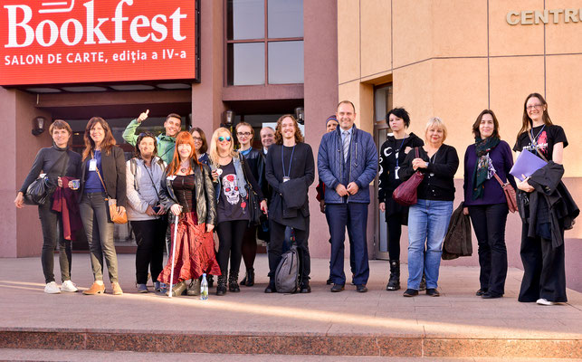 Group photo in front of the Aula Magna (Aula Sergiu Chiriacescu)