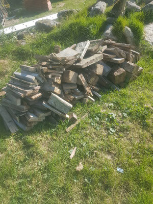 hout in "hapklare brokken"