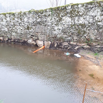 hier komt het water van de regengoten