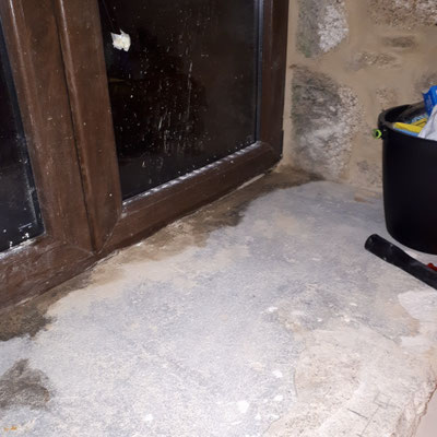 raam douche/wc beneden