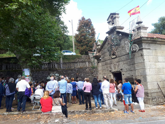 De mis buiten de kapel