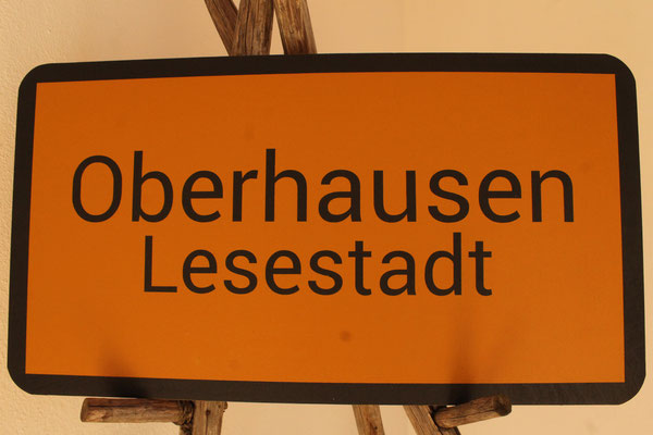 Holzschild lackiert