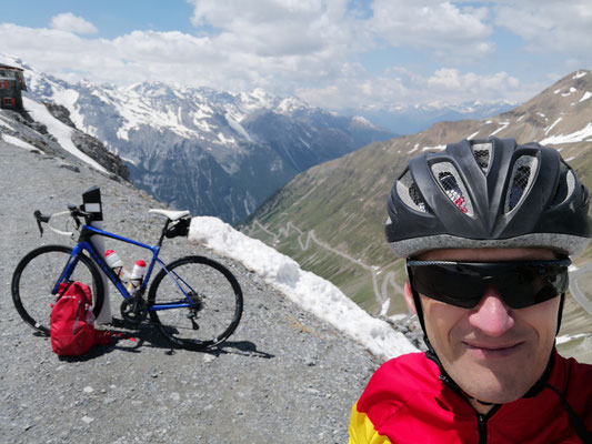 Frisch ist es trotzdem im dünnen und nass verschwitzten Radsport-Outfit