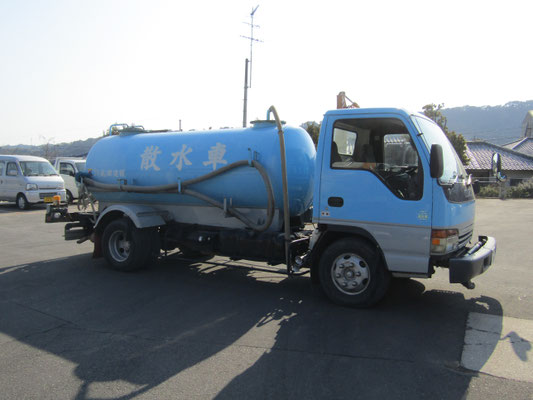 散水車　最大積載量3900ｋｇ　2台