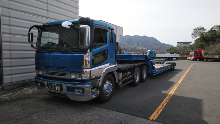 トラクタ　NR付　第五輪荷重20000ｋｇ