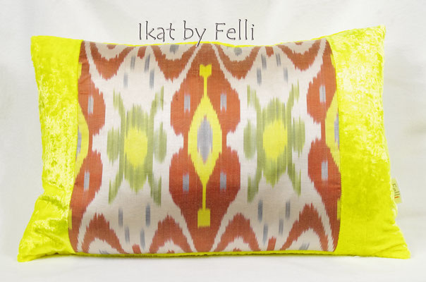 IKAT samt velvet yellow knallgelb IKATbyFelli.com pillow Kissen