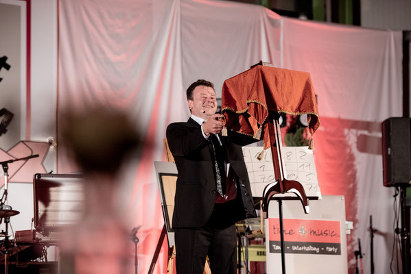 Die Tischzauberei eignet sich hervorragend für Geburtstage, Firmenevents, Hochzeiten oder besondere Anlässe.