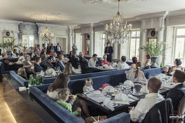 Zauberer / Magier in Neu-Isenburg! Der Magier fasziniert mit Zauberei in ganz Hessen.