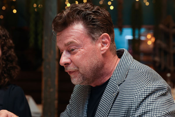 Die interaktive Show verbindet Menschen unterschiedlicher Generationen und macht jedes Event in Würzburg einzigartig. 