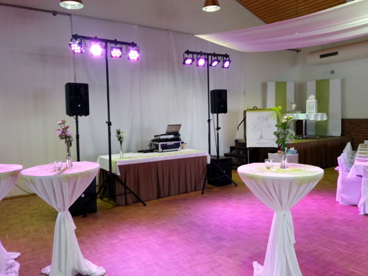 DJ-Technik mit Ton und Licht für eine Hochzeitsfeier in Linnich-Welz