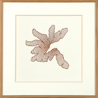 Pelure de clémentine, 36,5 X 36,5 cm, dentelle aux fuseaux, fils de cuivre, 2017