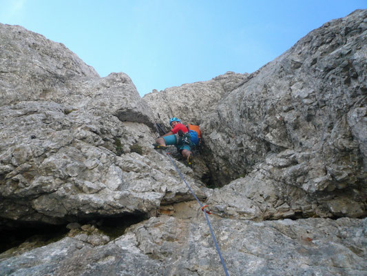 6. Seillänge, unter der Plattenrampe des markanten Wulst