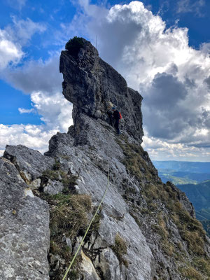 nach dem kurzen Abseiler vom Turm, 12. Sl