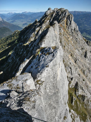 die erste Abseil- bzw. Kletterstelle von der Mitterspitze
