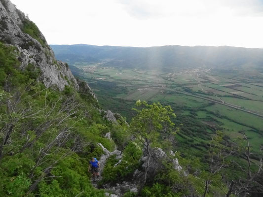 Anstieg zur Gradiska Tura (793m) am weiterführenden Weg des unteren Klettersteigs